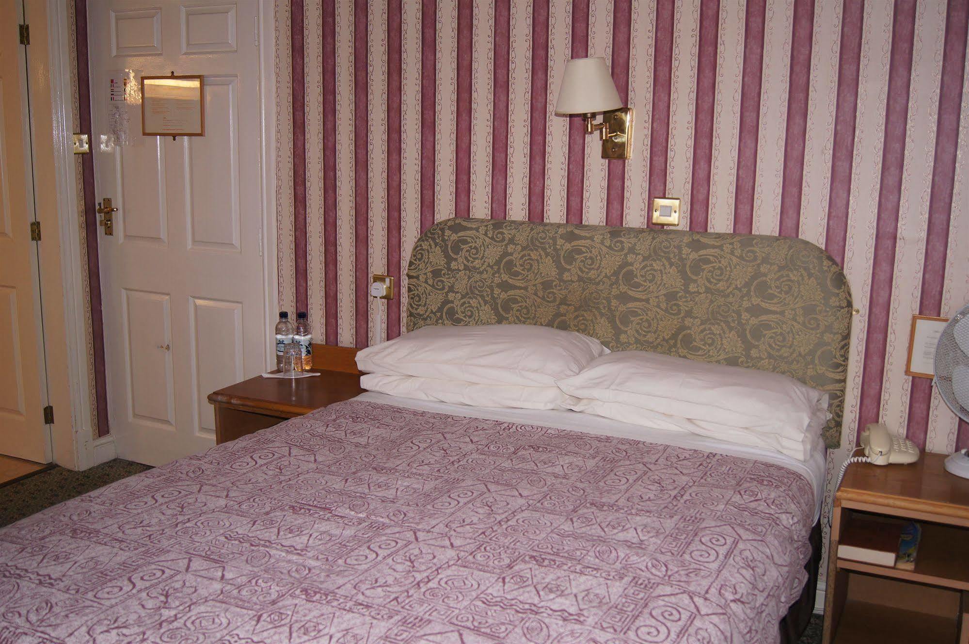 Castle Hotel Tamworth Extérieur photo