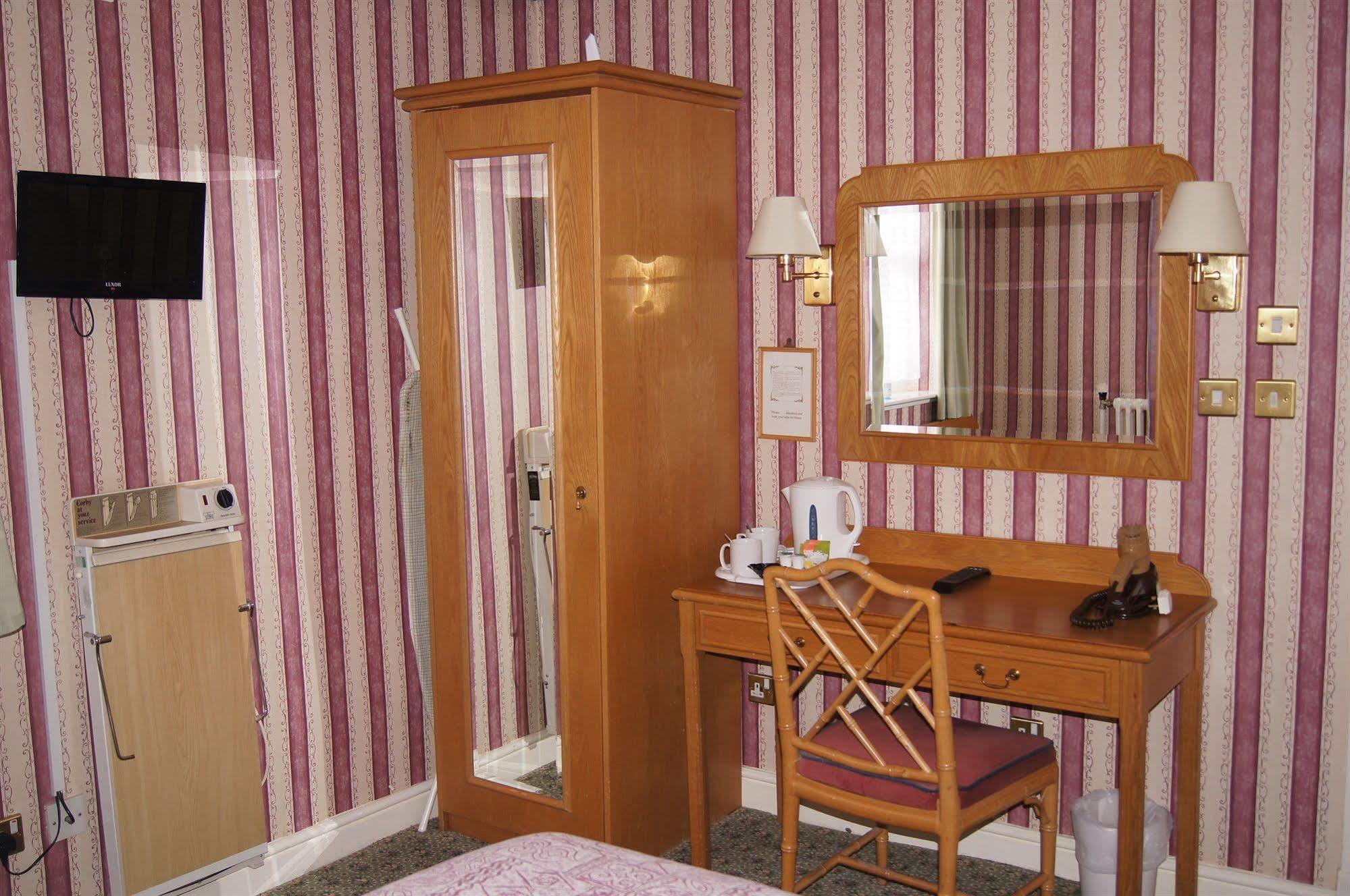 Castle Hotel Tamworth Extérieur photo
